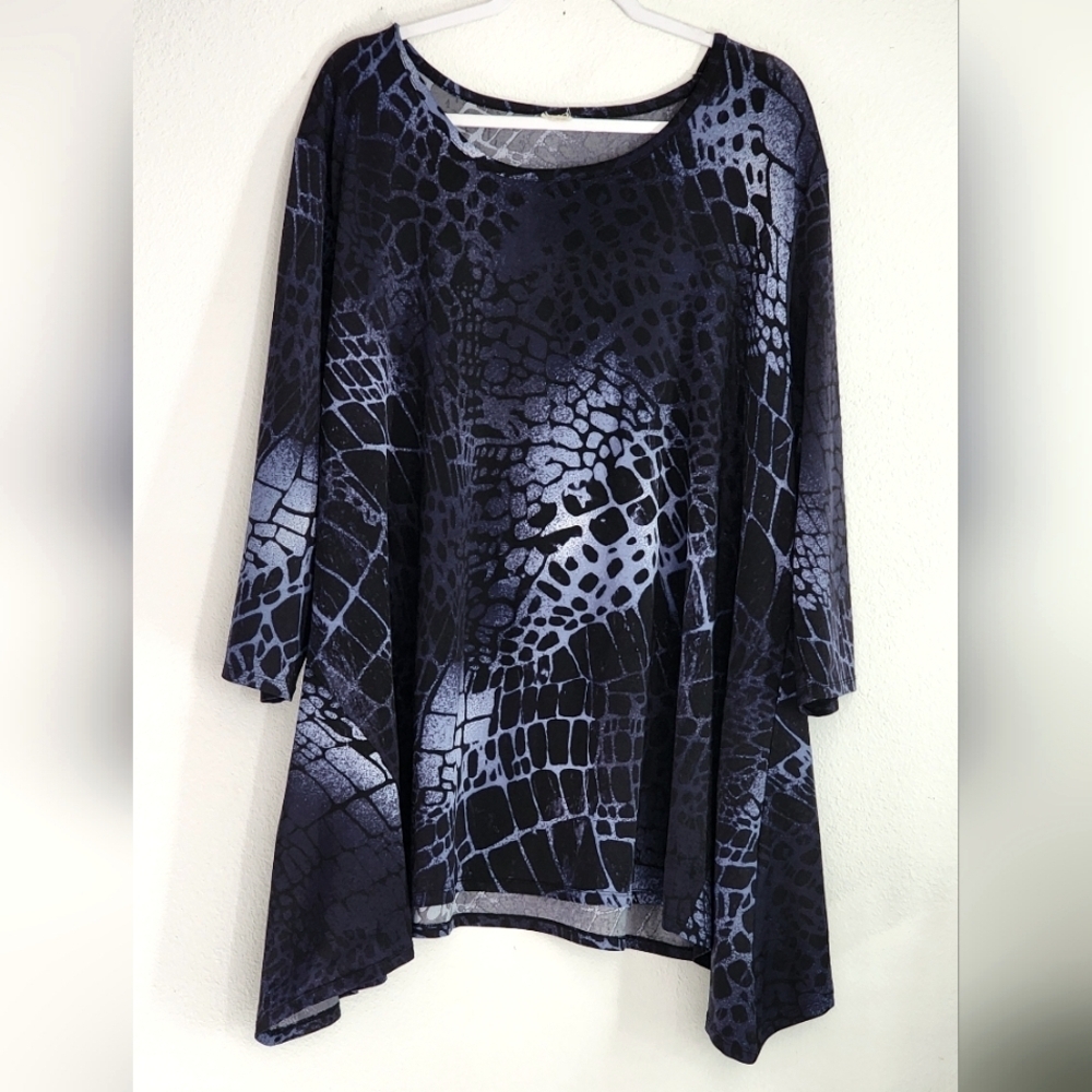 Faded Glory Womens Plus Size Pullover Top Blue 3/4 Sleeves Handkerchief Hem.